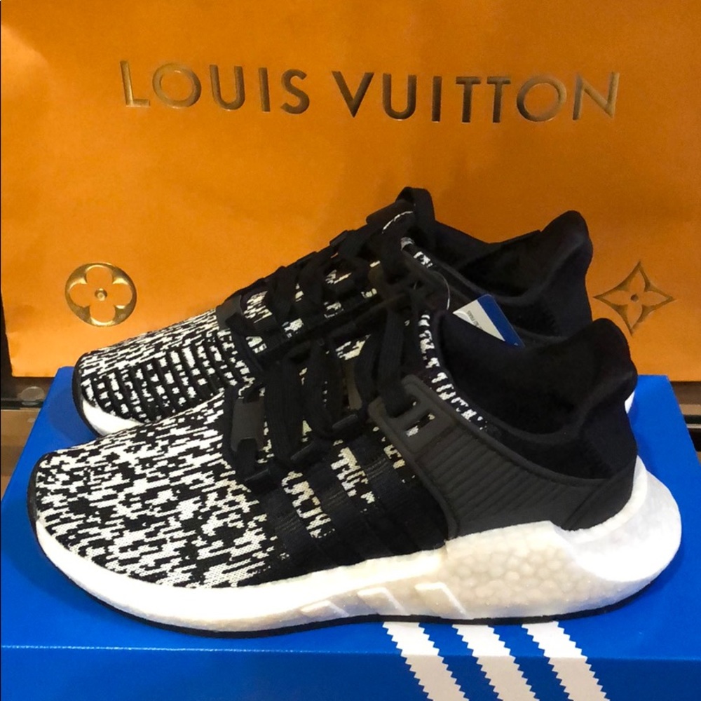 Brand new in box Adidas eqt support 93/17